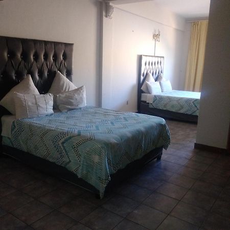 Tassili Lodge Kempton Park Exterior photo