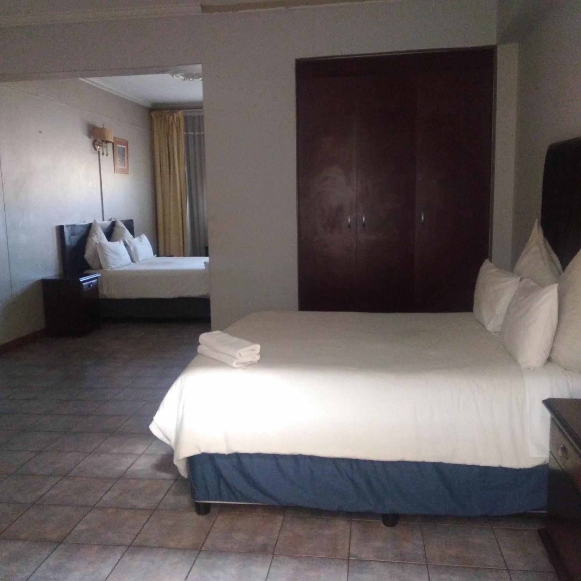 Tassili Lodge Kempton Park Exterior photo