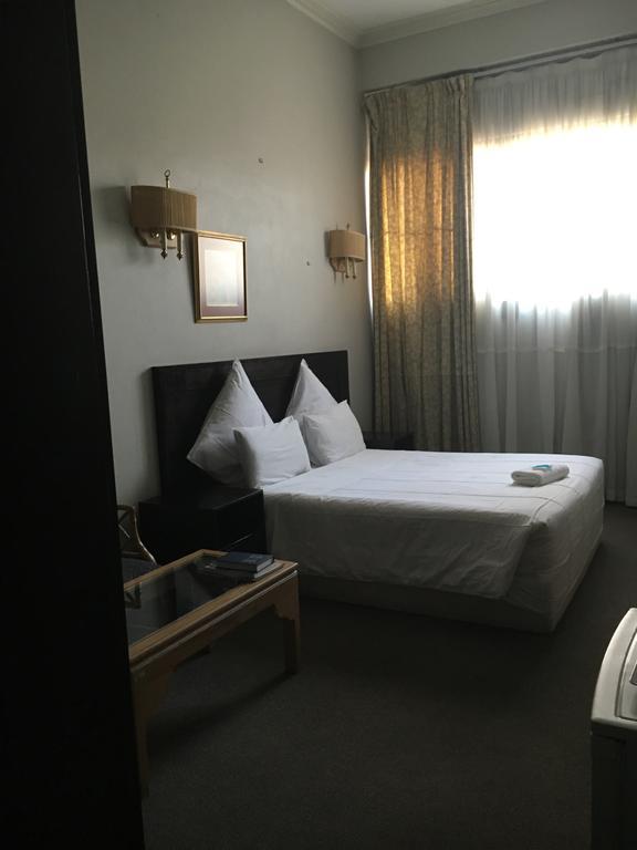 Tassili Lodge Kempton Park Exterior photo